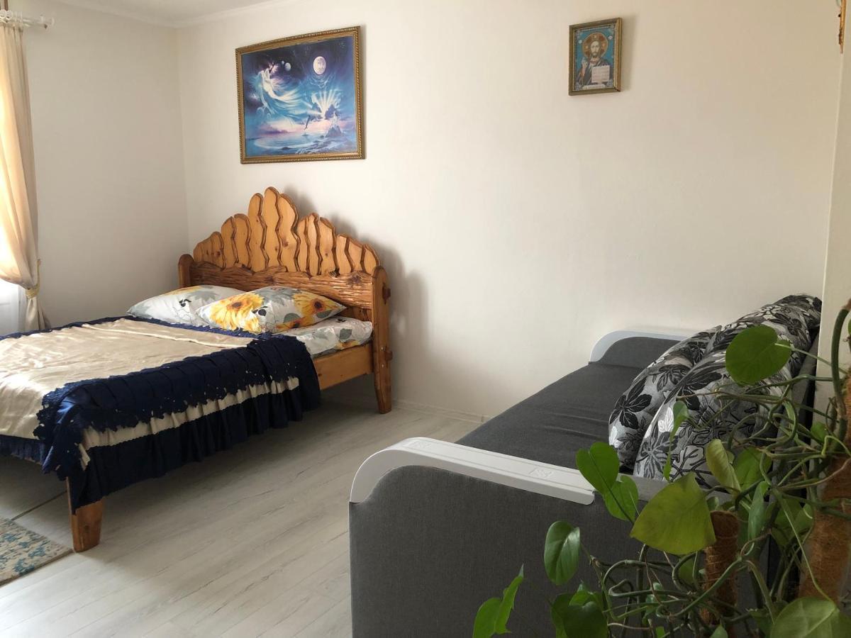 Біля Погару Hotel Slavske Exterior foto