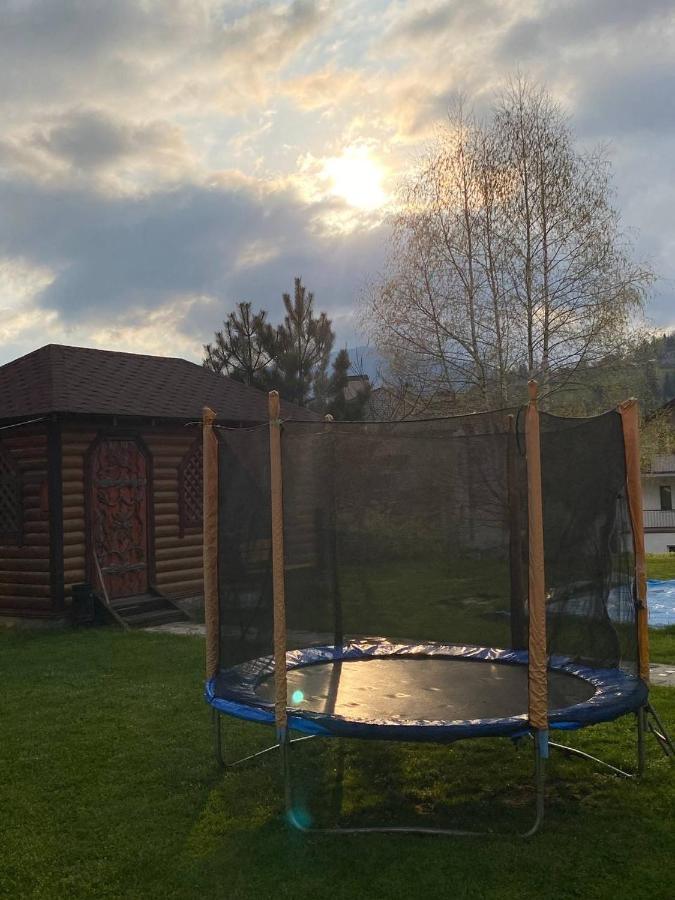 Біля Погару Hotel Slavske Exterior foto