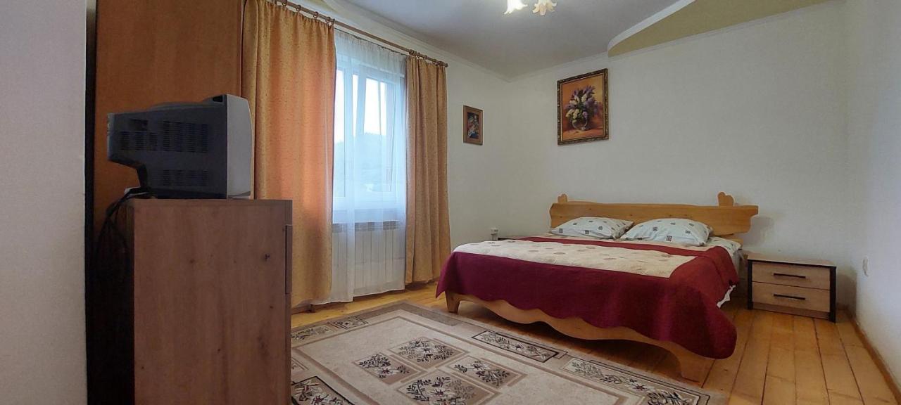 Біля Погару Hotel Slavske Exterior foto